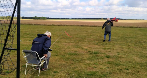 Handstart mit Konzentration am Sender