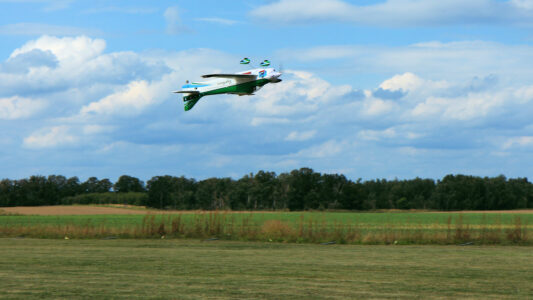 Sauberer Rückenflug