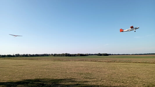 Der Schleppzug kurz nach dem Abheben