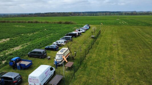 Gut besucht - die Parkplätze sind voll